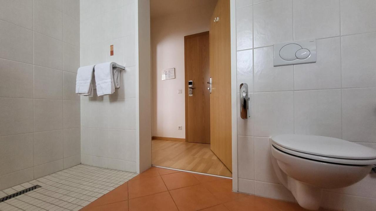 Hotel Kindler 2,0 Self-Check-In Leoben  Bagian luar foto