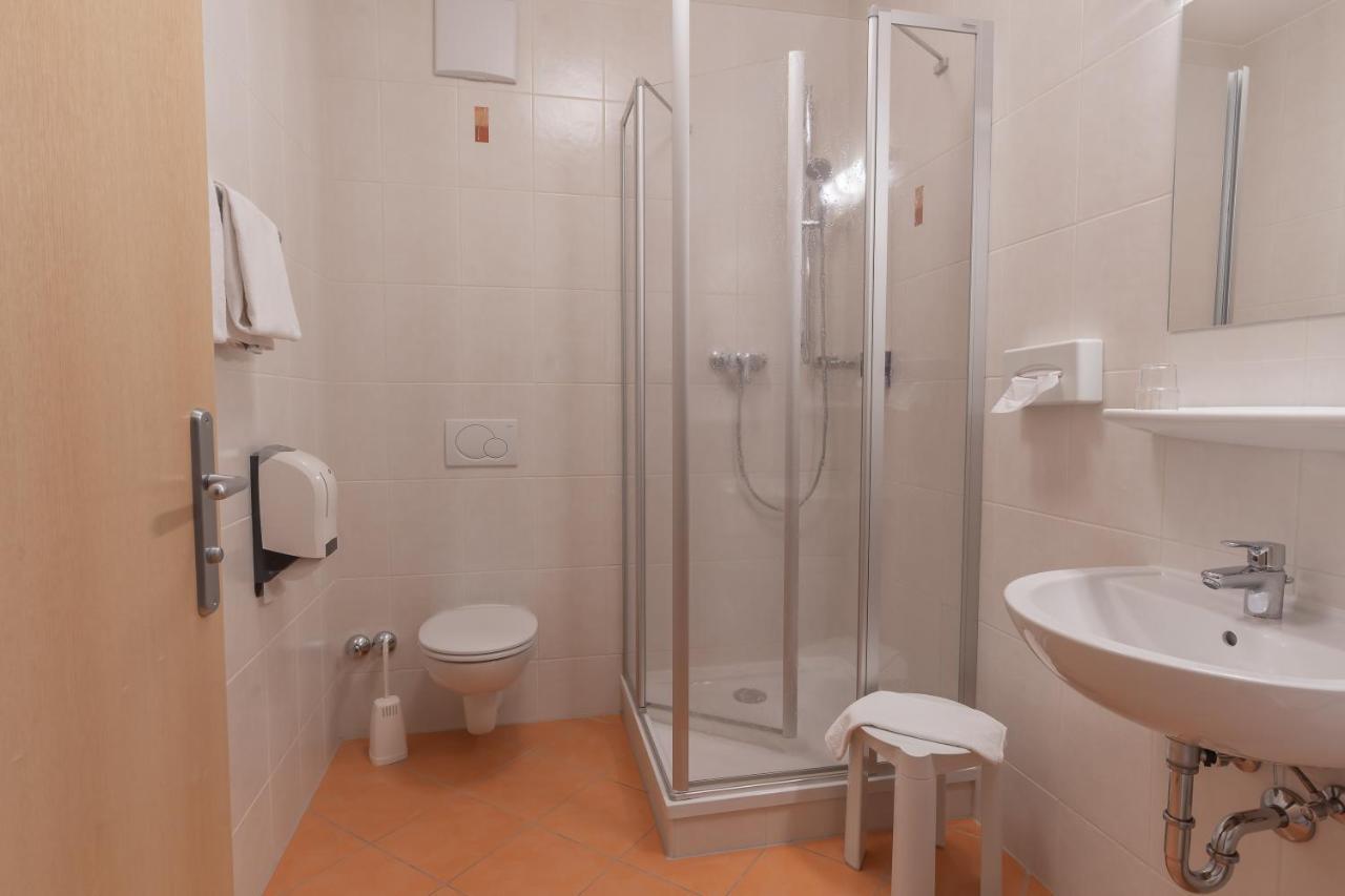 Hotel Kindler 2,0 Self-Check-In Leoben  Bagian luar foto
