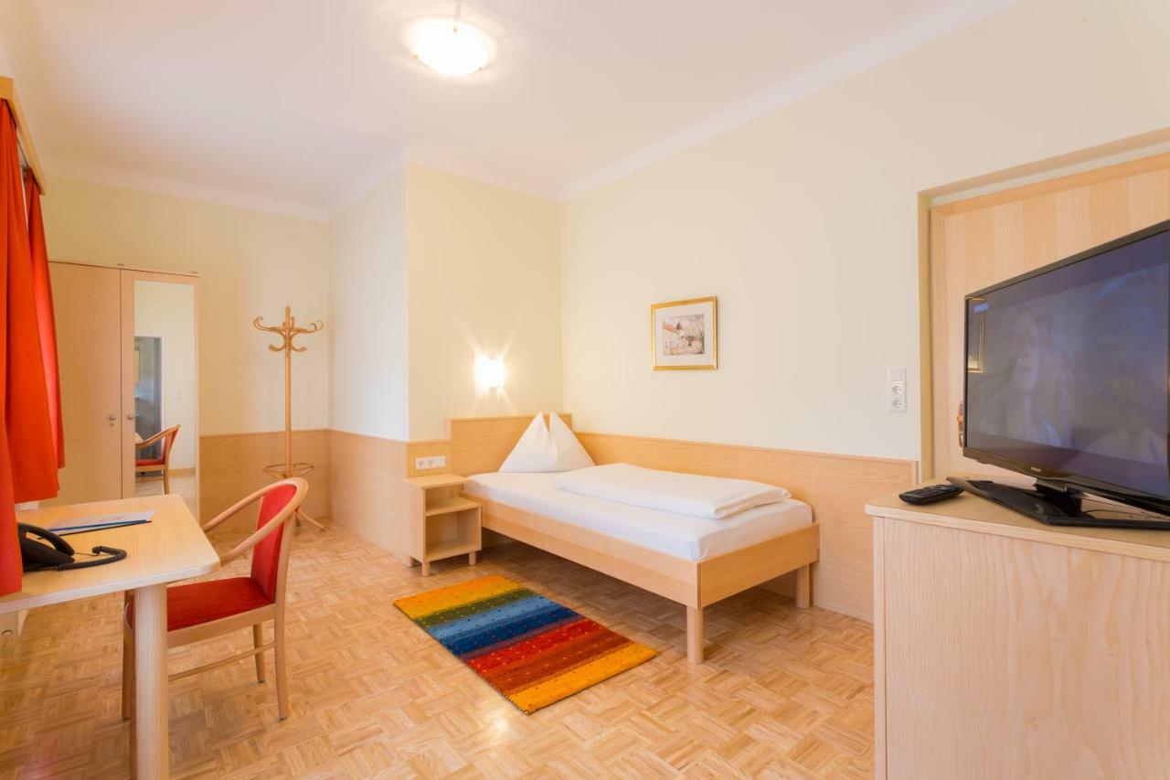 Hotel Kindler 2,0 Self-Check-In Leoben  Bagian luar foto
